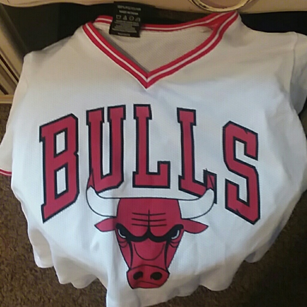 Bulls crop- top